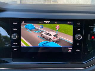 VOLKSWAGEN Taigo usata, con USB