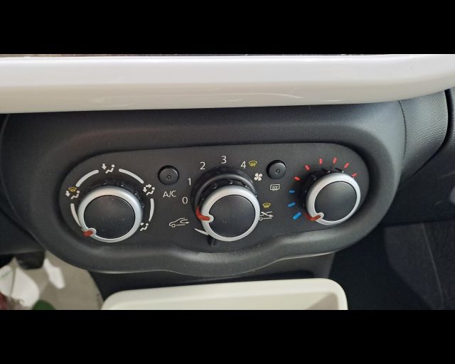 RENAULT Twingo usata, con Luci diurne LED