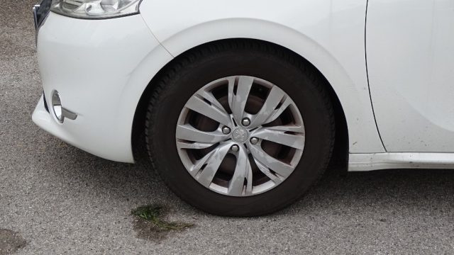 PEUGEOT 208 usata, con Chiusura centralizzata telecomandata