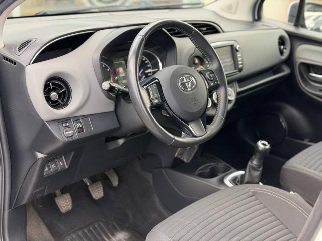 TOYOTA Yaris usata, con Bluetooth