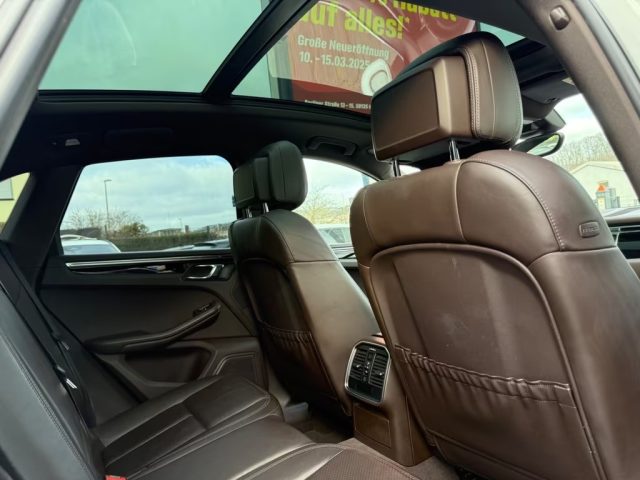 PORSCHE Macan usata, con Interni in pelle