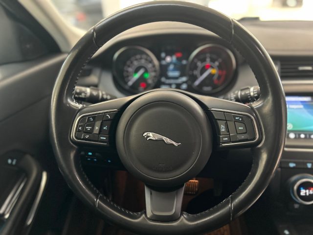 JAGUAR E-Pace usata, con Telecamera per parcheggio assistito