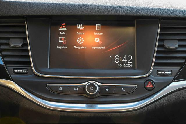 OPEL Astra usata, con USB