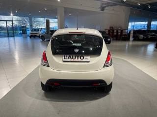 LANCIA Ypsilon usata, con Autoradio