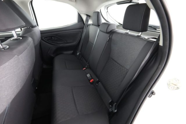 TOYOTA Yaris usata 3