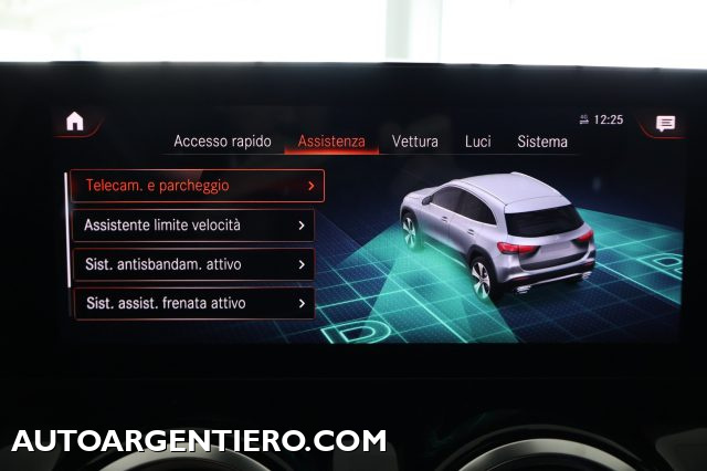 MERCEDES-BENZ GLA 220 usata, con Leve al volante