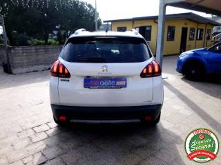 PEUGEOT 2008 usata, con Autoradio