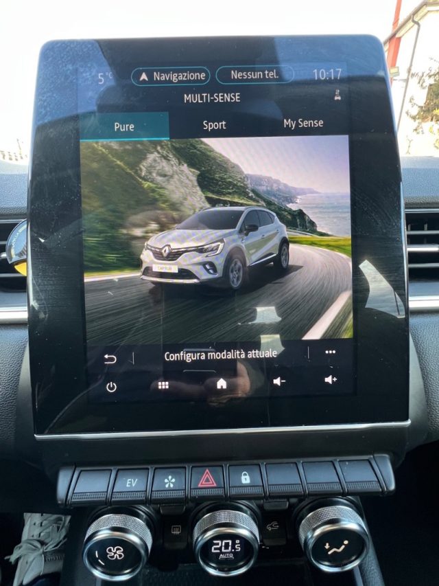 RENAULT Captur usata, con Bracciolo