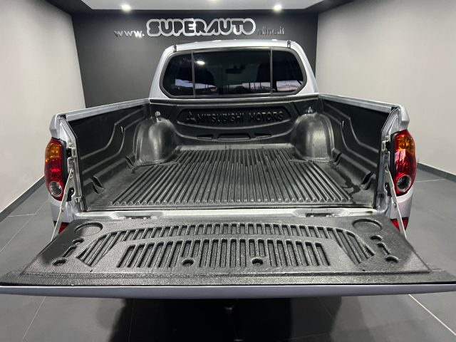 MITSUBISHI L200 usata, con Climatizzatore