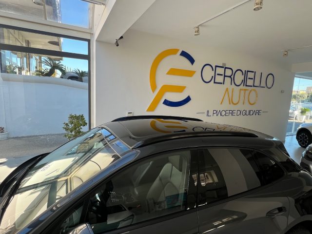 PORSCHE Macan usata, con Vivavoce