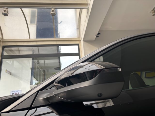 PEUGEOT 3008 usata, con Chiusura centralizzata
