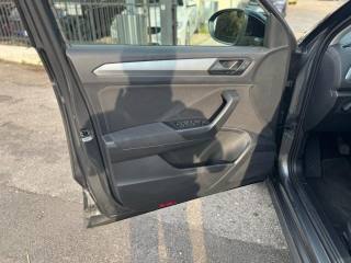 VOLKSWAGEN T-Roc usata, con ESP