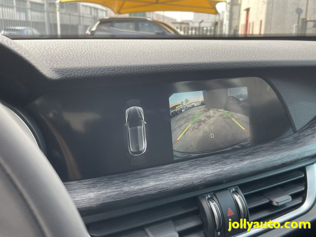 ALFA ROMEO Stelvio usata, con Volante in pelle