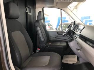 VOLKSWAGEN Crafter usata, con Airbag testa