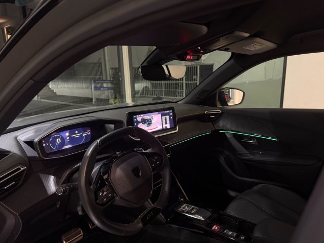 PEUGEOT 2008 usata, con Controllo automatico clima