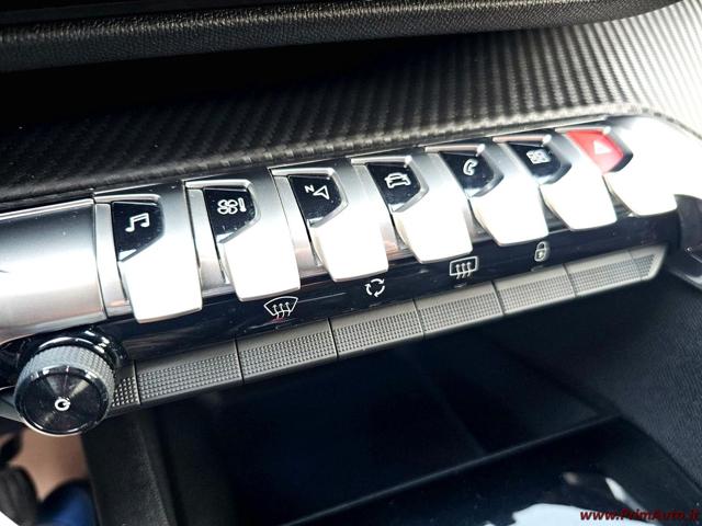 PEUGEOT 5008 usata, con Fendinebbia