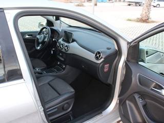 MERCEDES-BENZ B 180 usata, con Controllo trazione