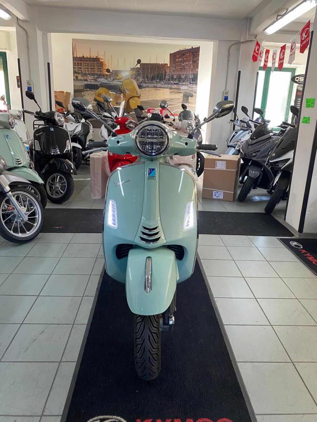 PIAGGIO Vespa GTS 300 Super usata 12