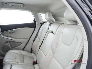 VOLVO V40 Cross Country usata 9