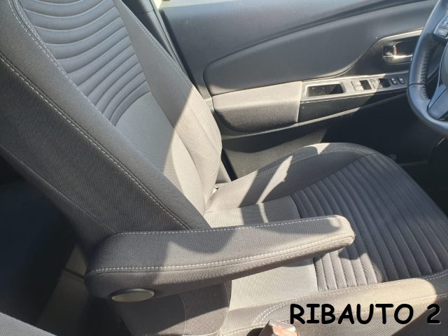 TOYOTA Yaris usata, con Volante in pelle