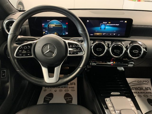 MERCEDES-BENZ CLA 180 usata, con Fari LED