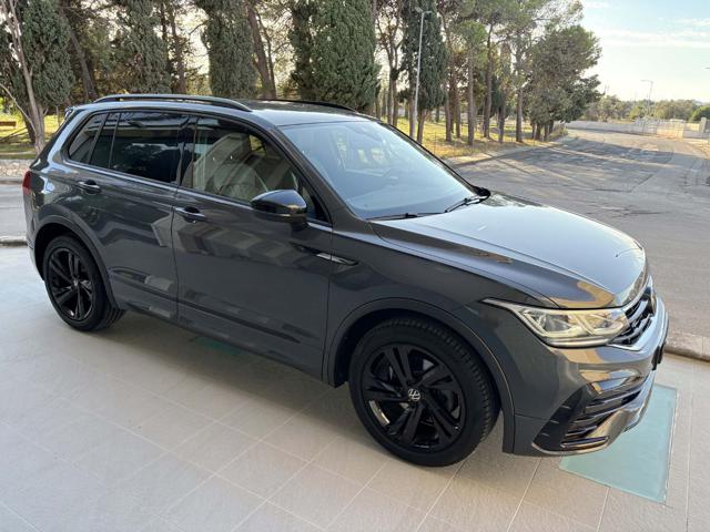 VOLKSWAGEN Tiguan usata, con Airbag laterali