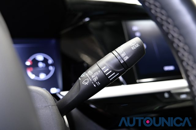 OPEL Grandland usata, con Portellone posteriore elettrico