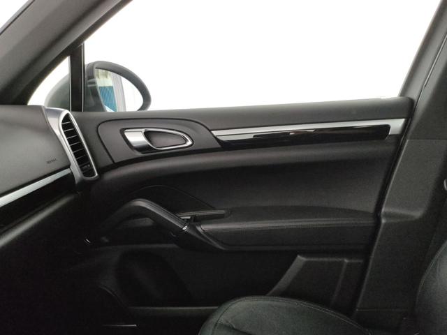 PORSCHE Cayenne usata, con Touch screen