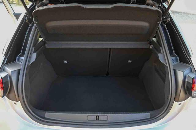 OPEL Corsa usata, con Boardcomputer