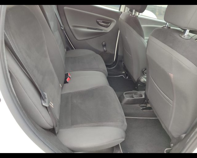 LANCIA Ypsilon usata 28