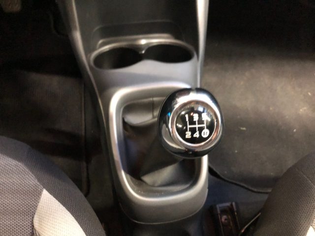 TOYOTA Aygo usata, con Frenata d
