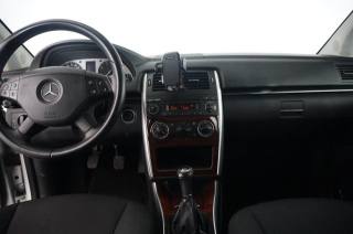 MERCEDES-BENZ B 180 usata, con Chiusura centralizzata