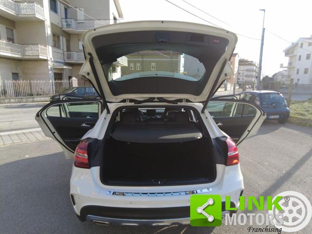 MERCEDES-BENZ GLA 200 usata 18