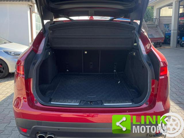 JAGUAR F-Pace usata, con Lettore CD