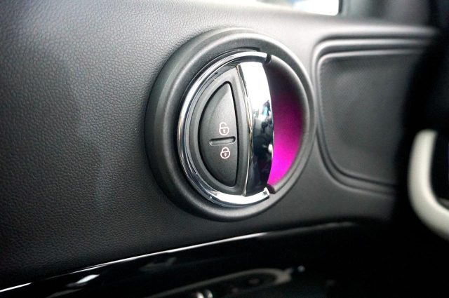 MINI Countryman usata, con Luci diurne LED