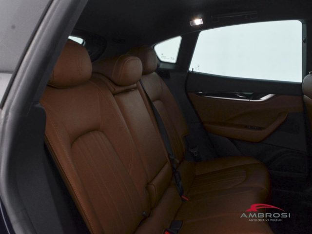 MASERATI Levante usata 10