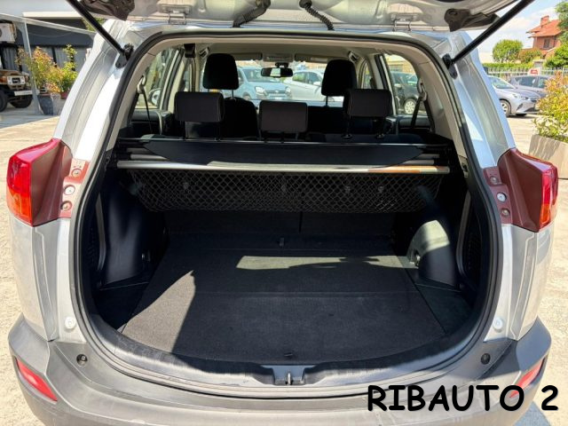TOYOTA RAV 4 usata, con Lettore CD