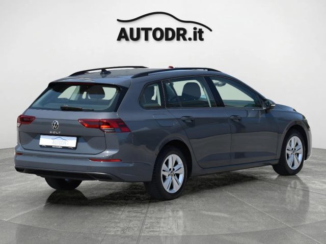 VOLKSWAGEN Golf Variant usata, con USB