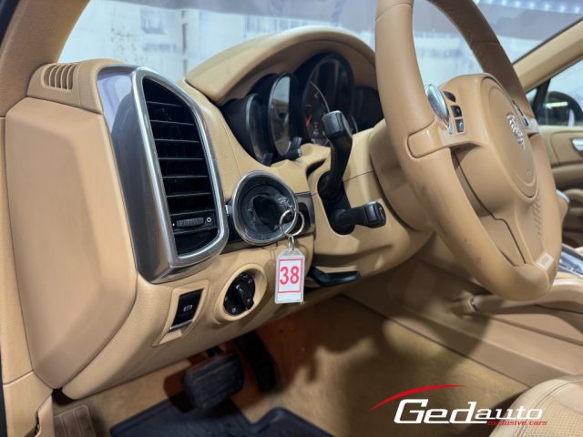 PORSCHE Cayenne usata, con Controllo trazione