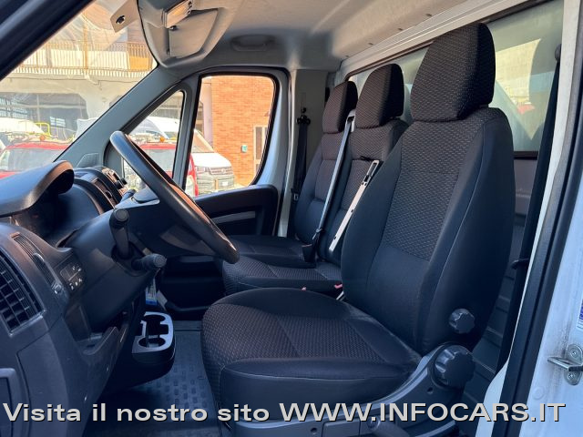 PEUGEOT Boxer usata, con Autoradio