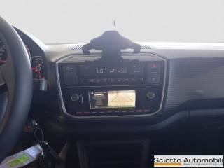 VOLKSWAGEN up! usata, con Sensori di parcheggio posteriori