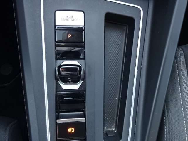VOLKSWAGEN Golf usata, con Climatizzatore
