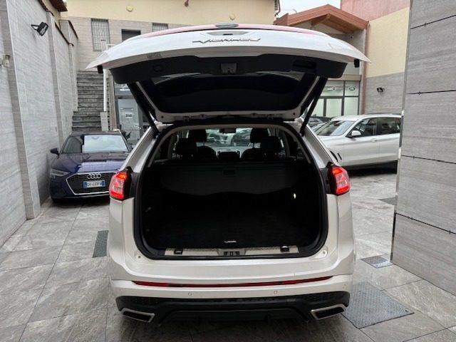 FORD Edge usata, con Specchietti laterali elettrici
