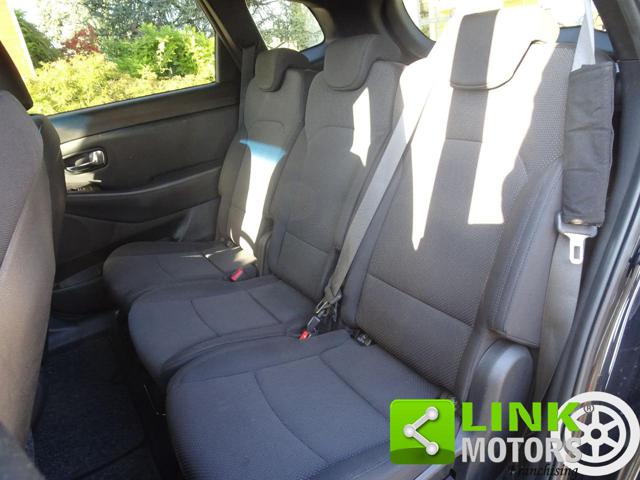 KIA Carens usata, con Controllo automatico clima