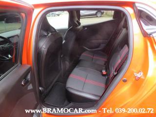 RENAULT Clio usata, con Touch screen