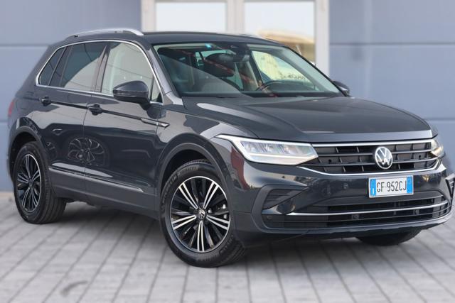 VOLKSWAGEN Tiguan usata, con Airbag
