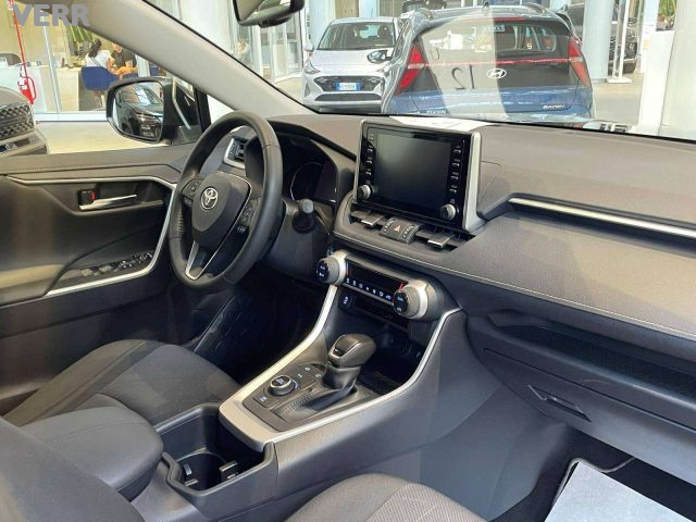 TOYOTA RAV 4 usata, con Sistema di navigazione