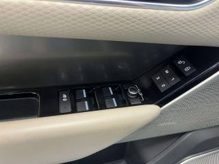 LAND ROVER Range Rover Velar usata, con Interni in pelle