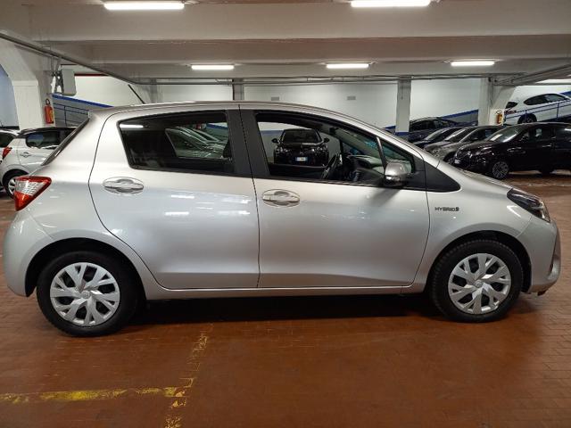 TOYOTA Yaris usata, con Autoradio