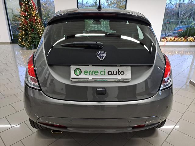LANCIA Ypsilon usata, con Park Distance Control
